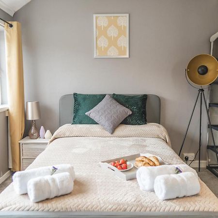 Idyllic 3-Bed House. 5-Min From Channel Tunnel Villa Folkestone Ngoại thất bức ảnh